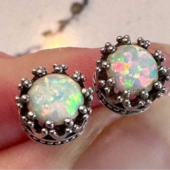 Unbranded Jewelry - Natural Ethiopian Opal Sterling Silver 925 Crown Stud Earrings Vintage Style